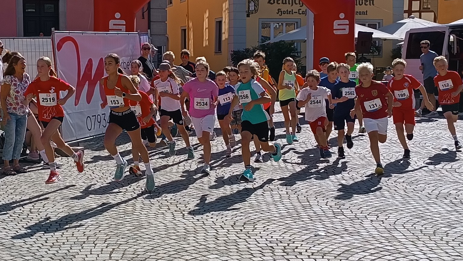 Henriette Ochs, Pepe Müller, Kim und Hanna Ament gewinnen in Weikersheim